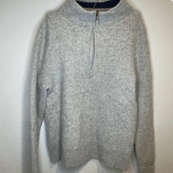 Brooks Brothers 100% Cashmere crew neck - Picture 2 of 2